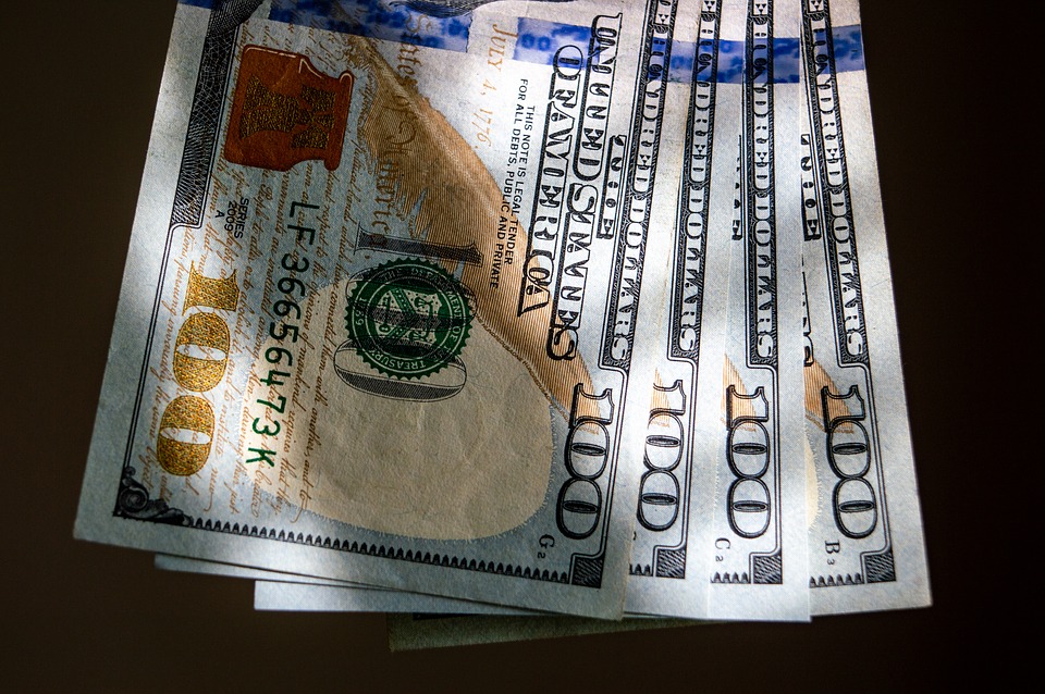 dolarové bankovky